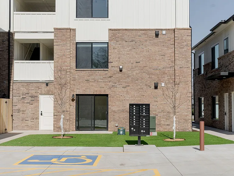 1614 NW 17th St #8 — Photo 11
