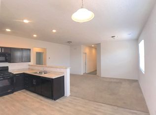 30 Hermanos Loop, Los Lunas, NM 87031