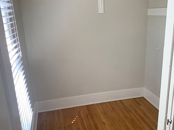 3rd image of 4049 Park Blvd #4057