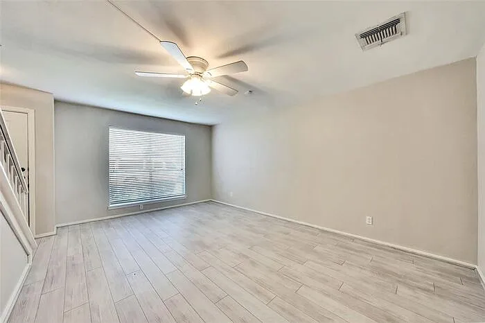 8219 Summer Side Dr — Photo 12
