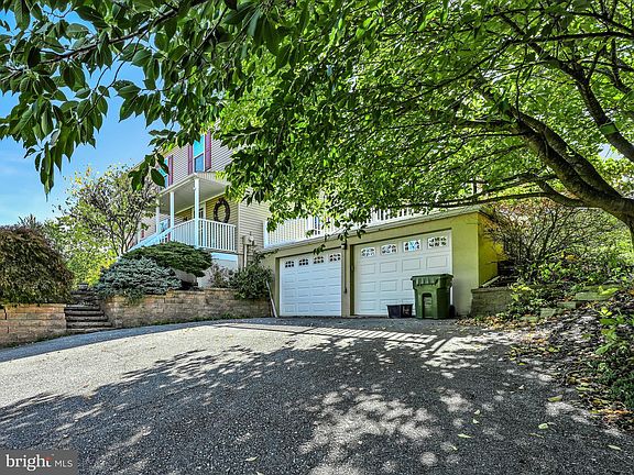 2nd image of 2548 Wynonah Dr