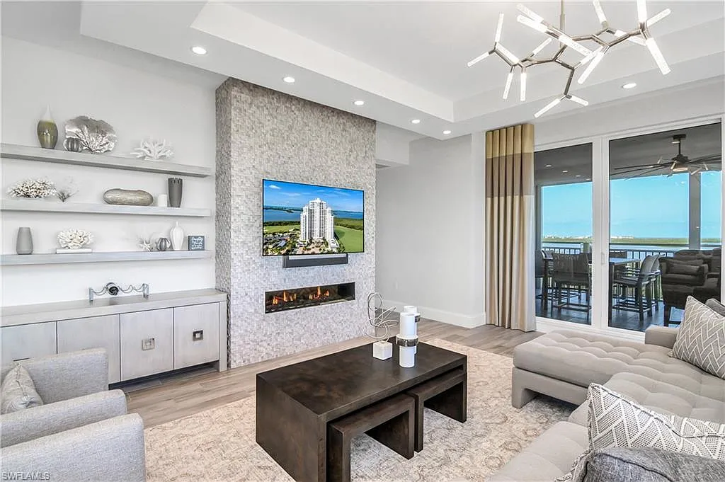 3 bed, 3.5 bath, 3421 sqft, $20,000 — Photo 4