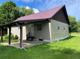 43 Lakeview Rd, Oswego, NY 13126