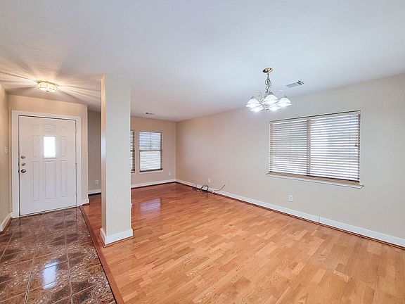 4th image of 19803 Falcon Hill Ct