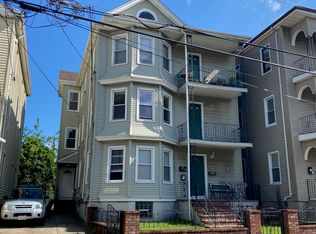 179 Deane St #2, New Bedford, MA 02746