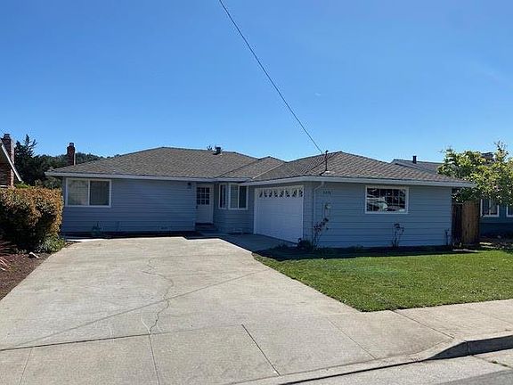3rd image of 3776 Hilltop Ct