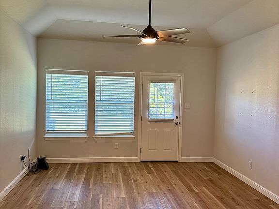 5th image of 2817 Steepleridge Cir