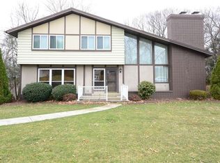 109 Snowden Dr, Pittsburgh, PA
