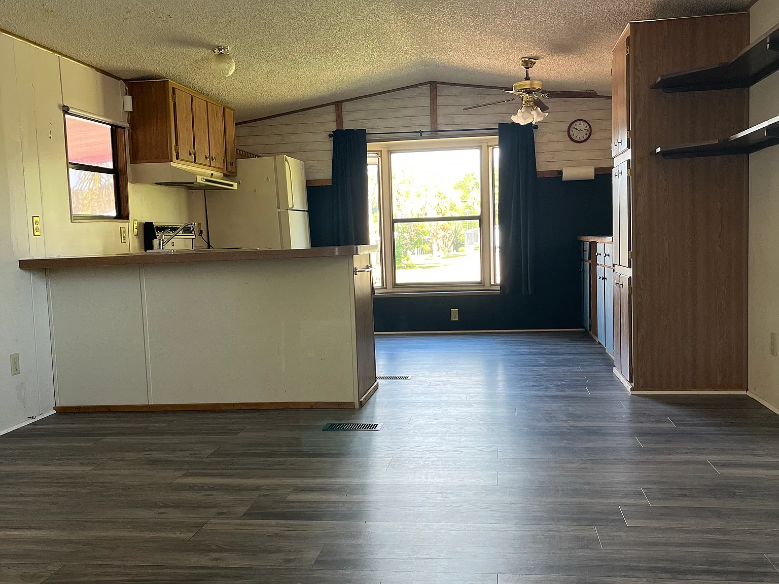 3 bed, 1024 sqft, $1,350 — Photo 4