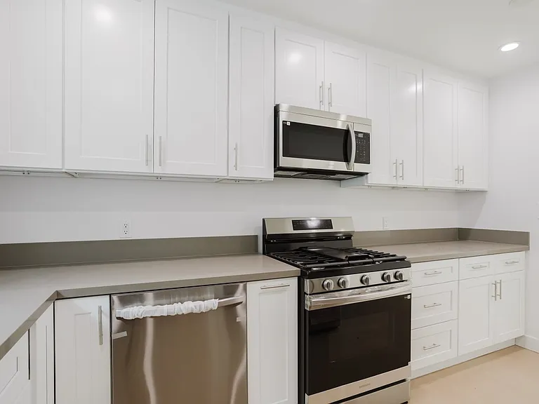 7730 Wyngate St — Photo 15