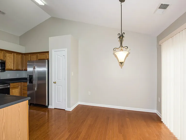 10013 Green Hedge Ave — Photo 4