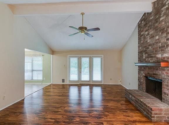 3rd image of 2407 Heathercrest Dr