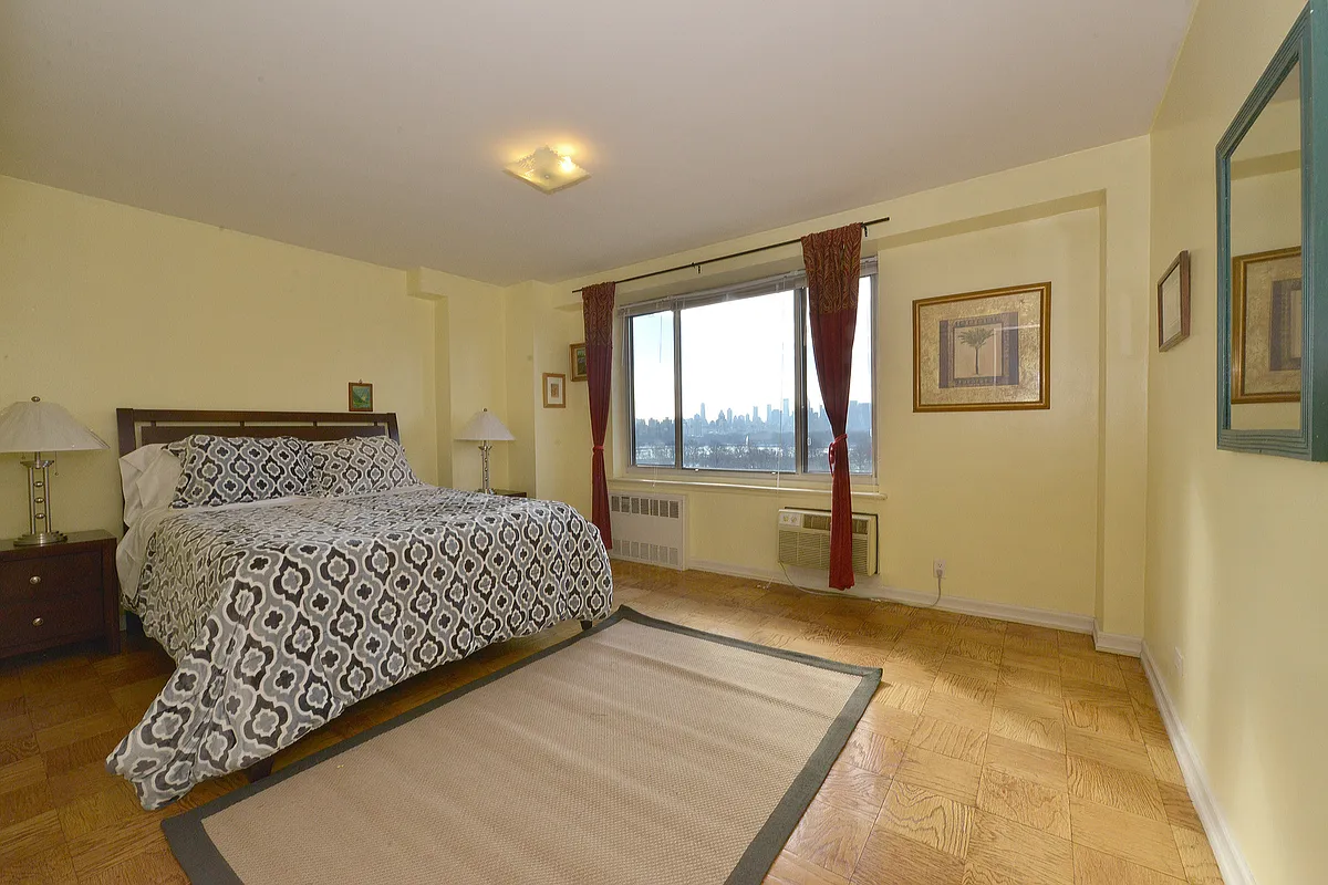 400 Central Park West #19P in Upper West Side, Manhattan