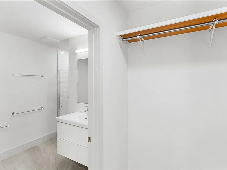 31 Parade St #302 — Photo 15