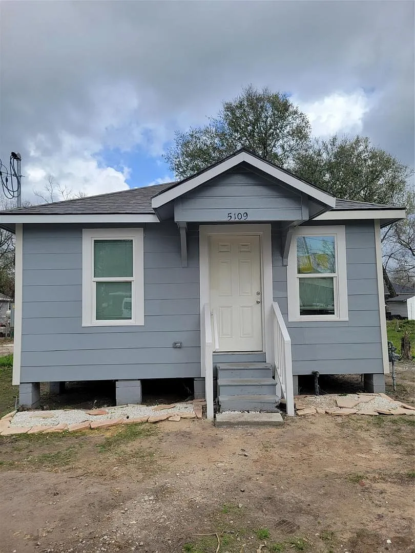 5109 Earline Street - A — Photo 1