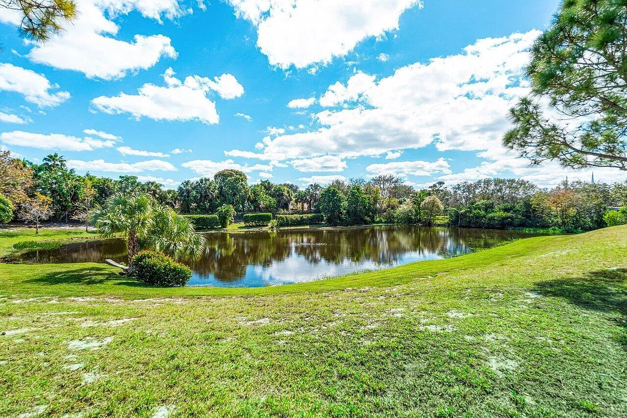 3 bed, 2.0 bath, 1536 sqft, $3,500 — Photo 3