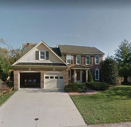 5347 Saint James Pl photo 1