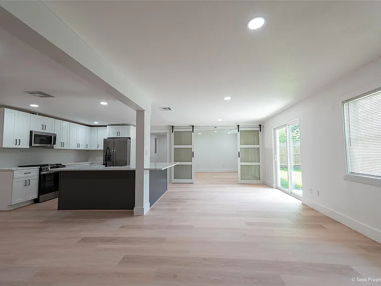 7942 Hammerly Blvd — Photo 4