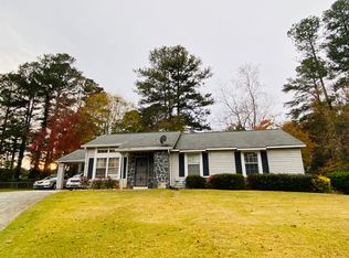 2172 Leslie Brook Dr, Decatur, GA 30035