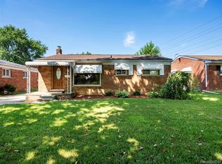 7472 Sloan St, Taylor, MI 48180