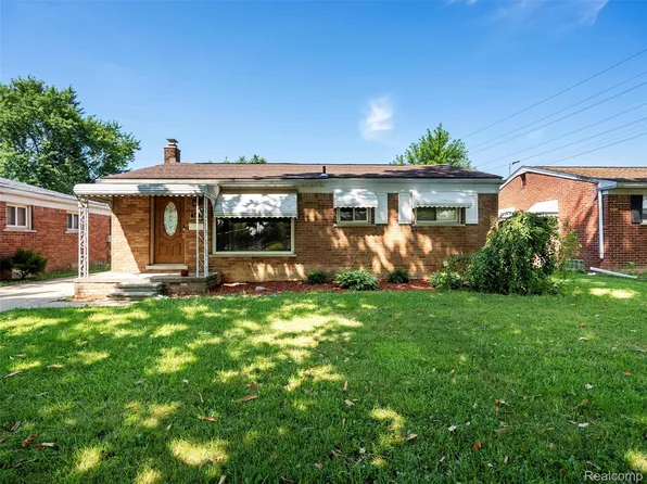 7472 Sloan St, Taylor, MI 48180