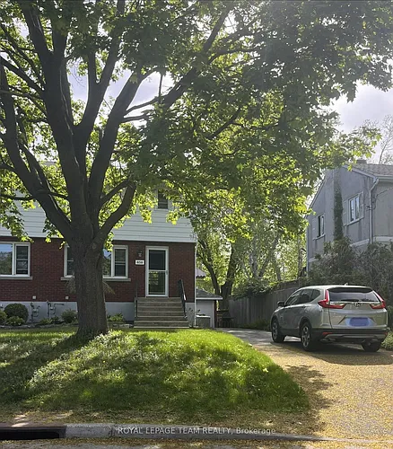858 Riddell Ave E Photo 1