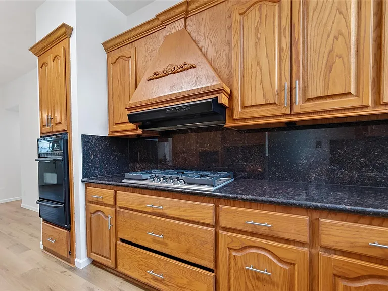7403 Oak Walk Dr — Photo 19