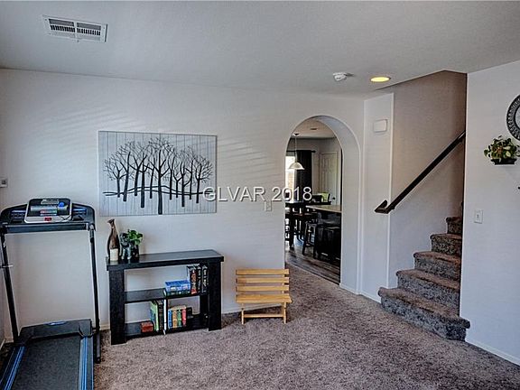 3rd image of 10246 Headrick Dr