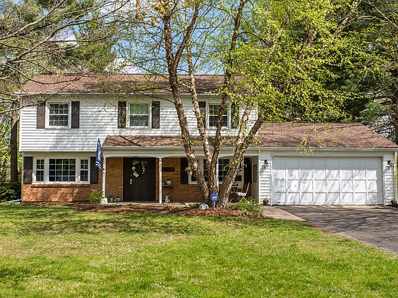 2nd image of 7301 Grandview Dr