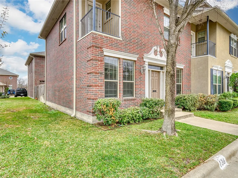 136 Forest Dr