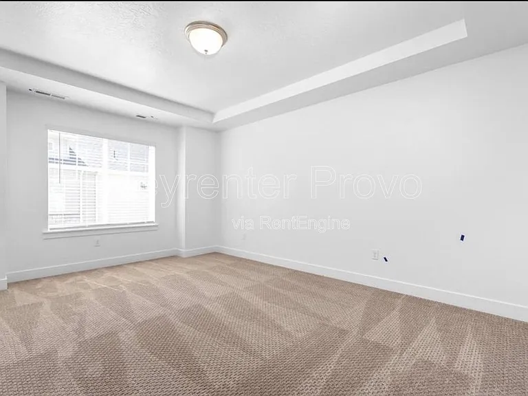 909 N 1300 E — Photo 3