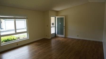 3rd image of 1667 Canary Dr