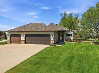 W5472 Edelweiss Ct, Appleton, WI 54913