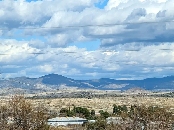 20119 E Mesa Verde Rd, Mayer, AZ 86333