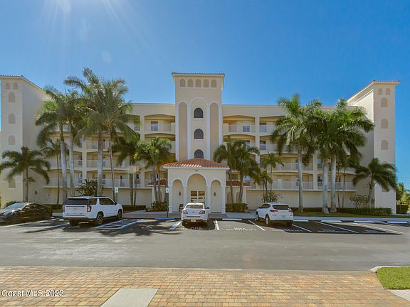 2nd image of 561 Casa Bella Dr Unit 305