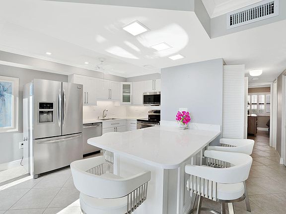4th image of 1528 Mainsail Dr #9