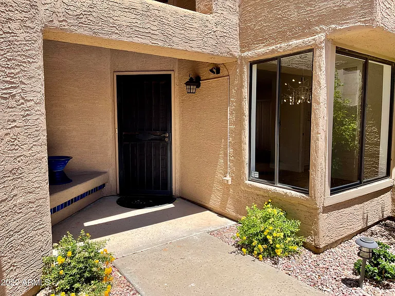9135 N 101st Way — Photo 2