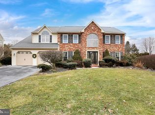 5 Pacific Ave, Sinking Spring, PA 19608