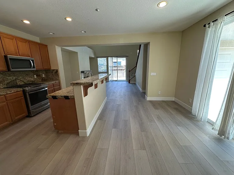 2397 Tamalpais Ave — Photo 8