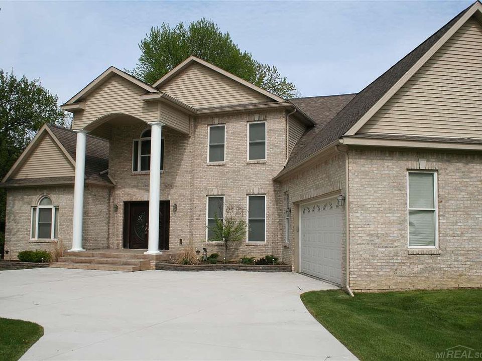 For Sale: 37860 Winkler St., Harrison Twp, MI 48045