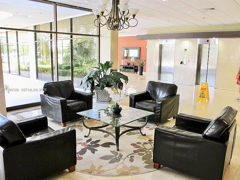 400 Kings Point Dr #812 — Photo 4