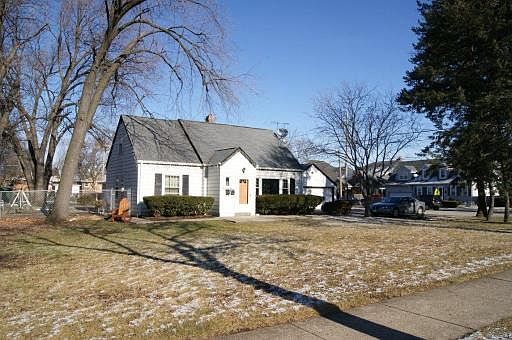 1st image of 1784 W Pratt Ave