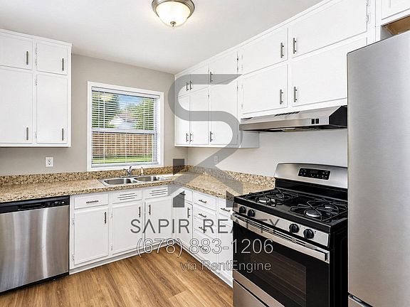 5th image of 5213 Heather Ln