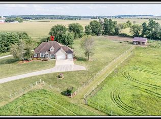 E8403 Church Rd, New London, WI 54961