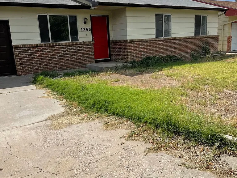1850 Central Ave — Photo 1