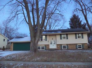 106 S Parkside Rd, Normal, IL 61761