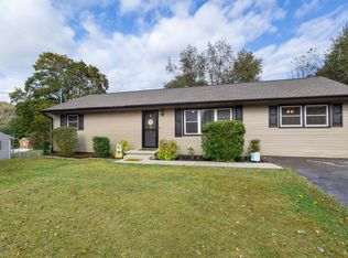 102 Tanglewood Dr, Bristol, TN 37620