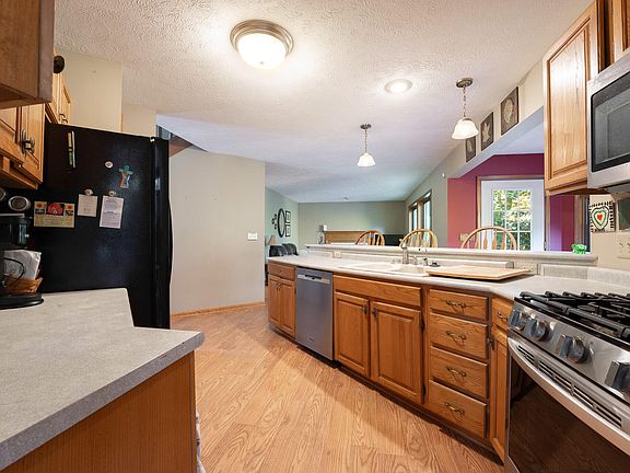 5th image of 10029 Wildwood Ct