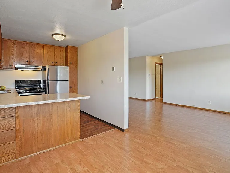 Imperial Heights Apartments — Photo 59
