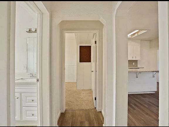 5th image of 2535 Bronzan Rd